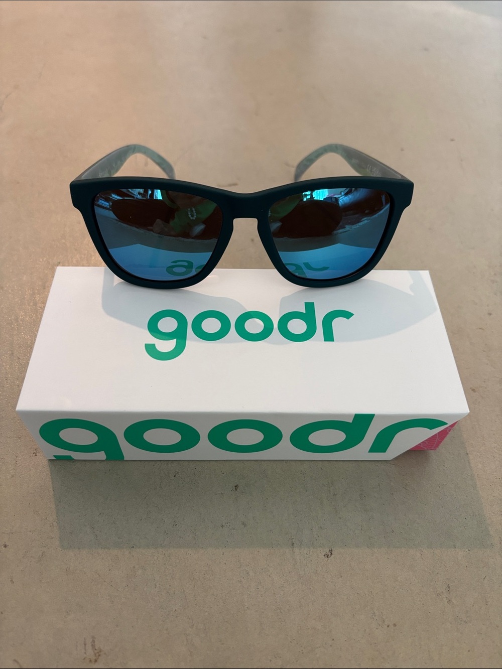 NIB Goodr Run Residencies Mirrored & Polarizes Sunnies - Picture 4 of 7